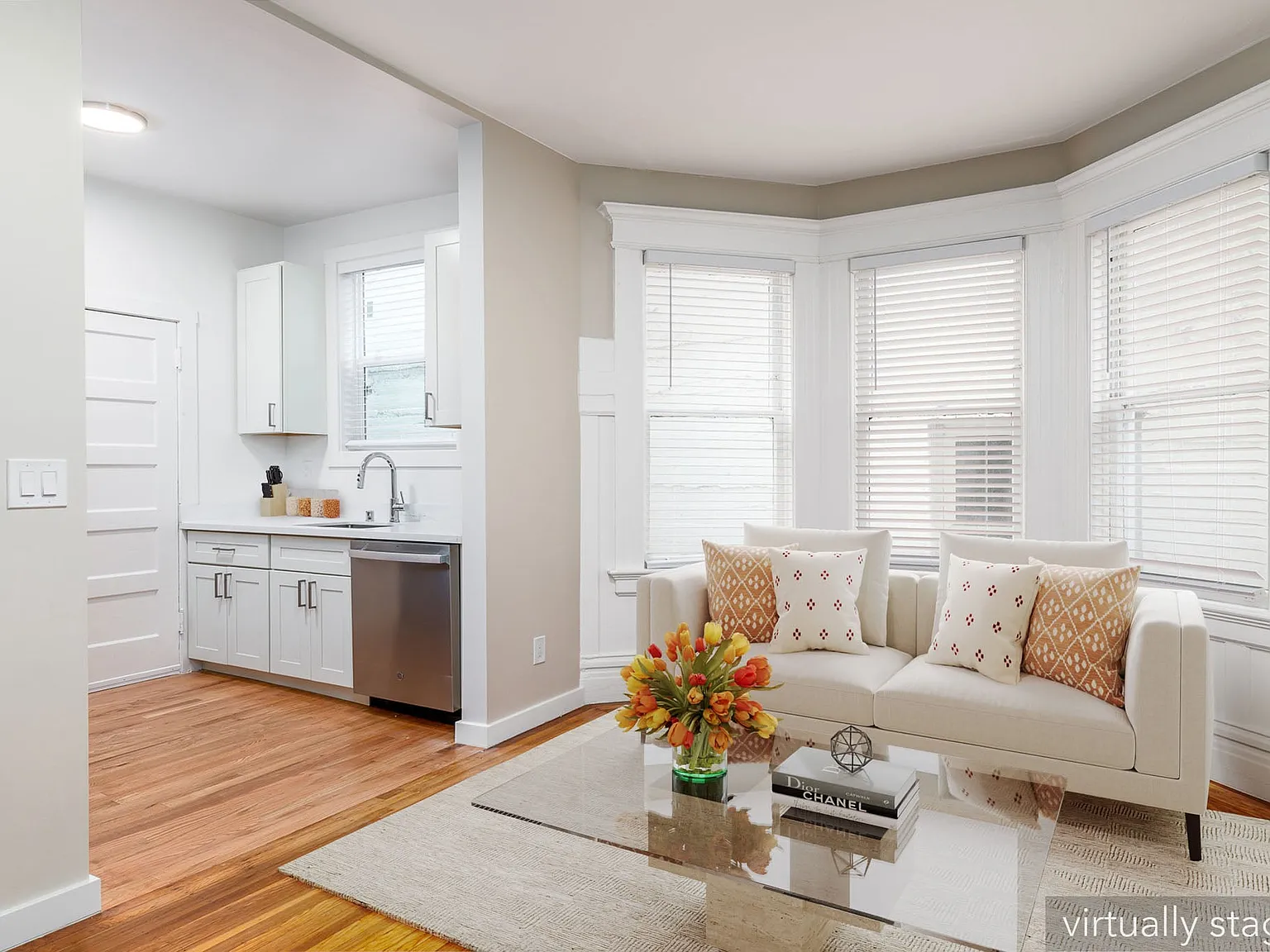 2128 Van Ness — Photo 4