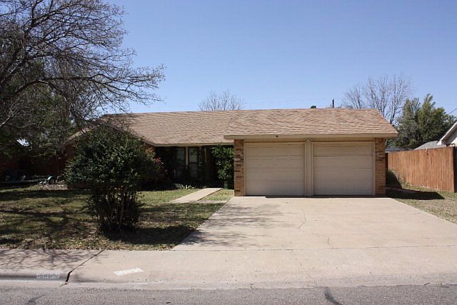 1st image of 2403 Bobwhite Dr