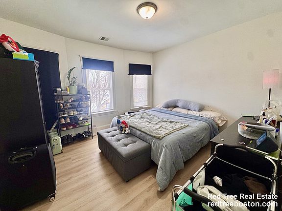 5th image of 127 Eliot St #5