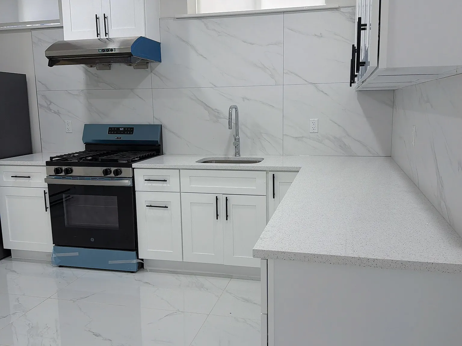 1 bed, 550 sqft, $1,900 — Photo 3