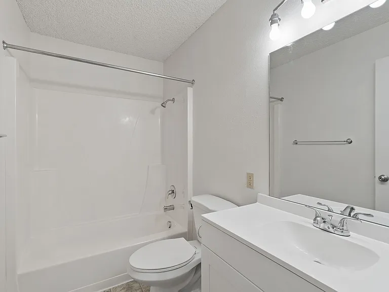 111 E Hattie Ave #4 — Photo 10