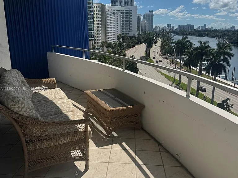 5151 Collins Ave #923 — Photo 16