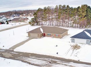 3801 Scotchman Cir, Green Bay, WI 54311