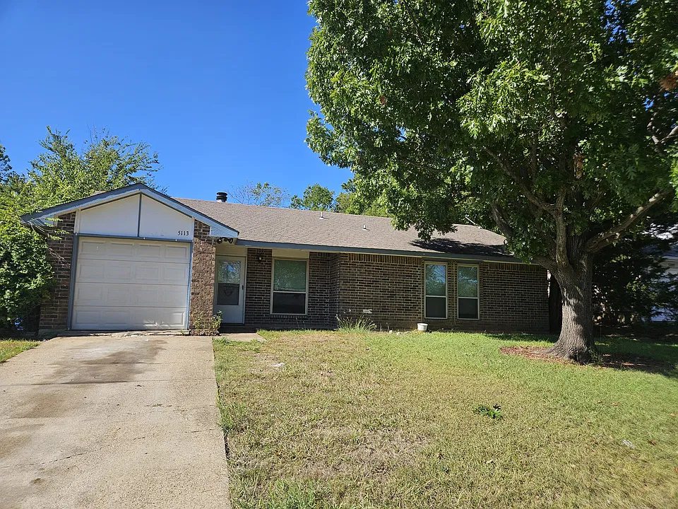 5113 Brookview Dr