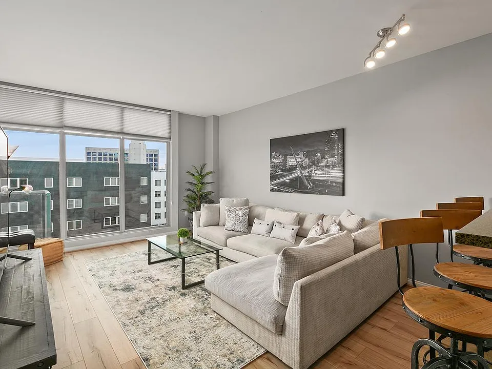 206 Park Blvd #706