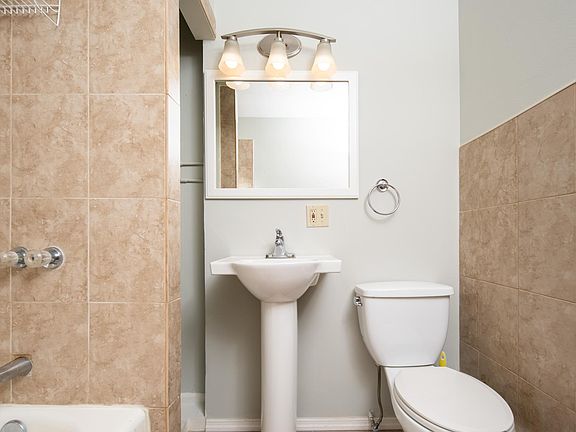 5th image of 233 Stowe Ave #2