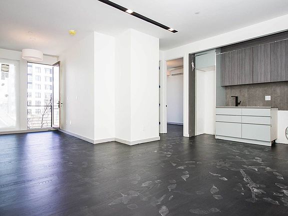 3rd image of 225 Winthrop St #2R