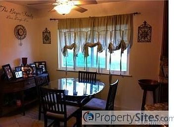 5th image of 2307 Country Club Vista St