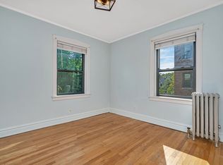 317-325 W Calendar Ave #1B-1BA-687SQFT, La Grange, IL 60525