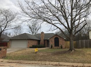 617 Cardinal Ridge Rd, Burleson, TX 76028