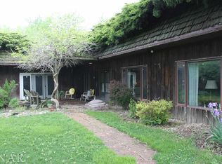 17419 Old Colonial Rd, Bloomington, IL 61705