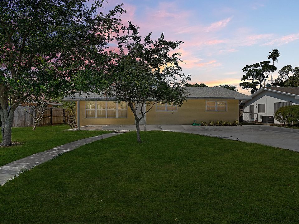 1st image of 4895 Pine Knott Ln