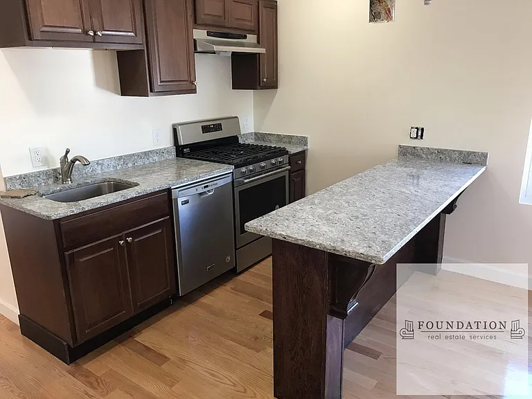 21-23 Weitz St #2 — Photo 3