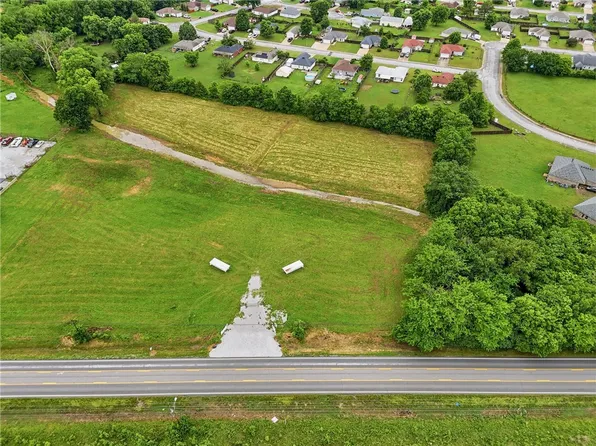 N Center St, Elkins, AR 72727
