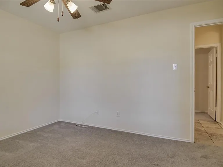 113 Spur Cv — Photo 22