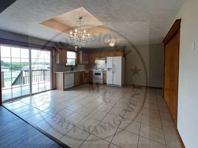 3443 S Farm Road 129 — Photo 2