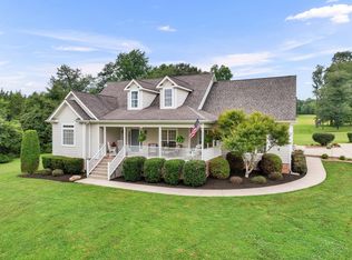 1539 Nails Creek Rd, Burns, TN 37029