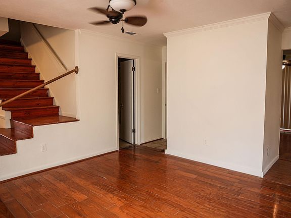 4th image of 852 Sun Valley Rd