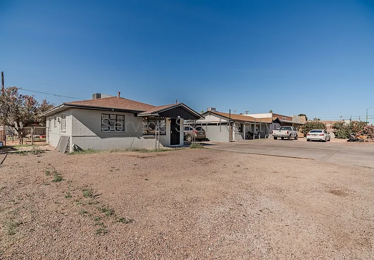 1926 E Osborn Rd #1 — Photo 1