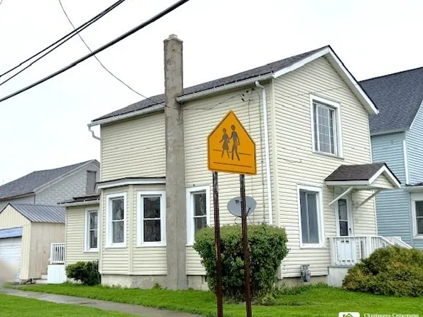 184 W 2nd St, Dunkirk, NY 14048