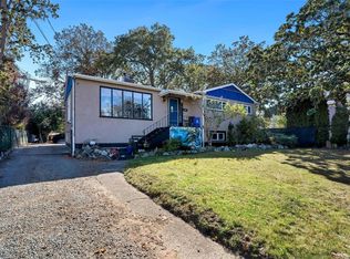 847 Old Esquimalt Rd, Esquimalt, BC V9A 4W9