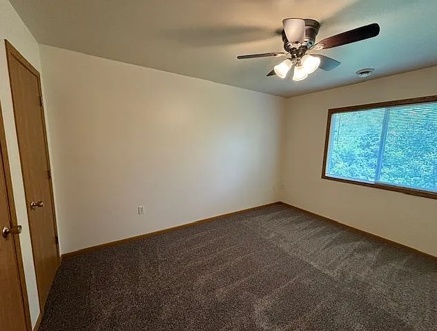 896 Dutchman Dr #1 — Photo 4