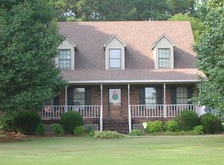 1979 Hollow Pond Rd, Williamston, NC 27892