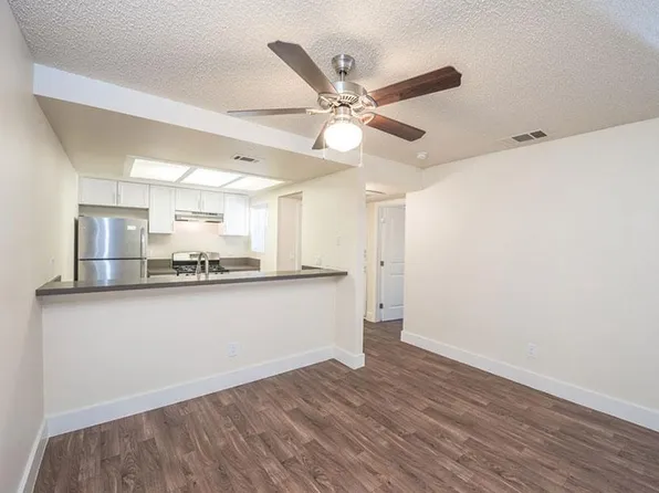 Parc Claremont, 1826 W Arrow Rte #99f2e5483, Upland, CA 91786