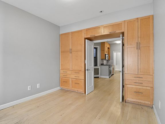 4th image of 239 9th Ave APT 3D
