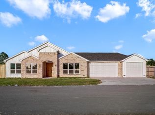 1031 Genesis Ln, Howe, TX 75459