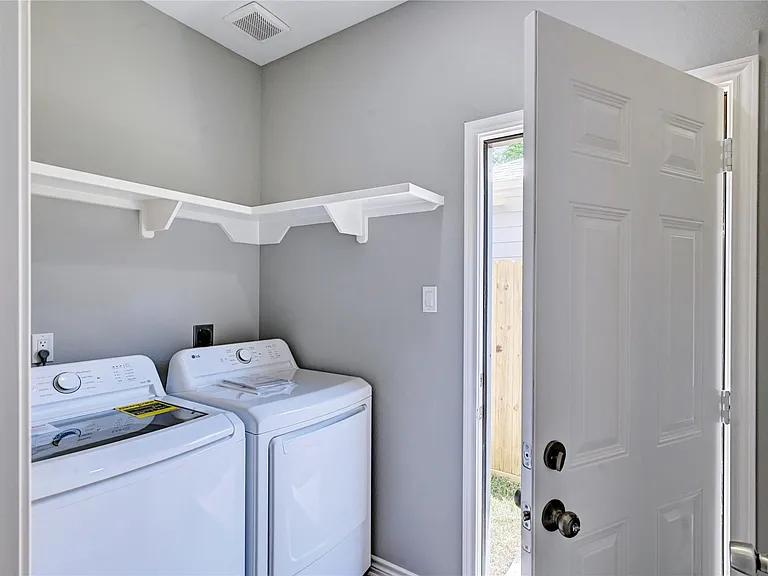 8695 Sassafras St — Photo 17