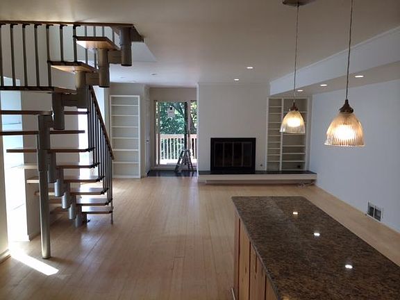 spacious, bright, open floor plan