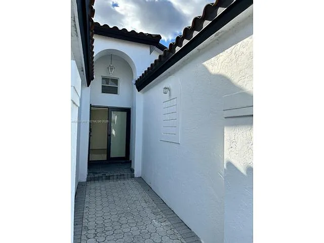 Building Photo - 820-132 Th Ct