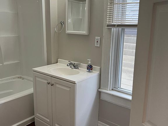 2nd image of 209 Harrison Ave #2