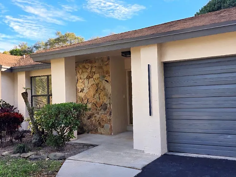 11516 SW 54th St — Photo 45