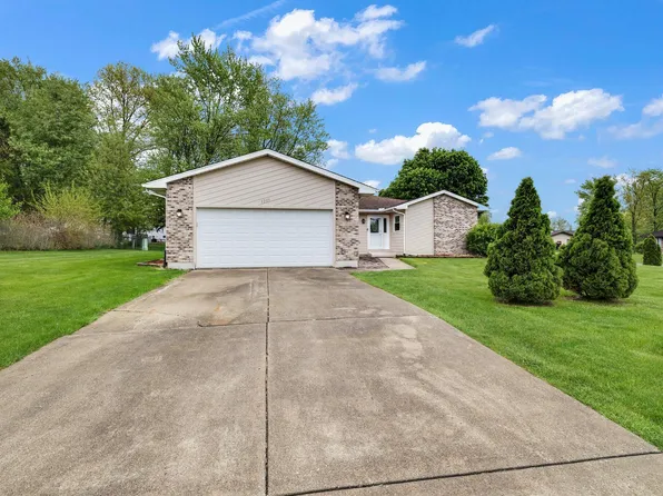 1205 Winterhaven Ln, Crown Pt, IN 46307
