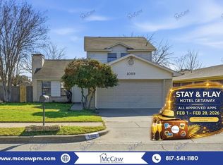 1069 W Hills Ter, Saginaw, TX 76179