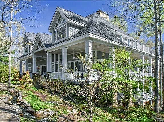 3rd image of 229 Pine Shadow Dr
