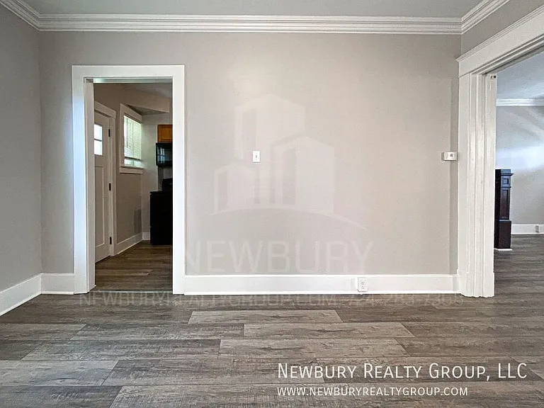 313 Wilson Ave — Photo 9