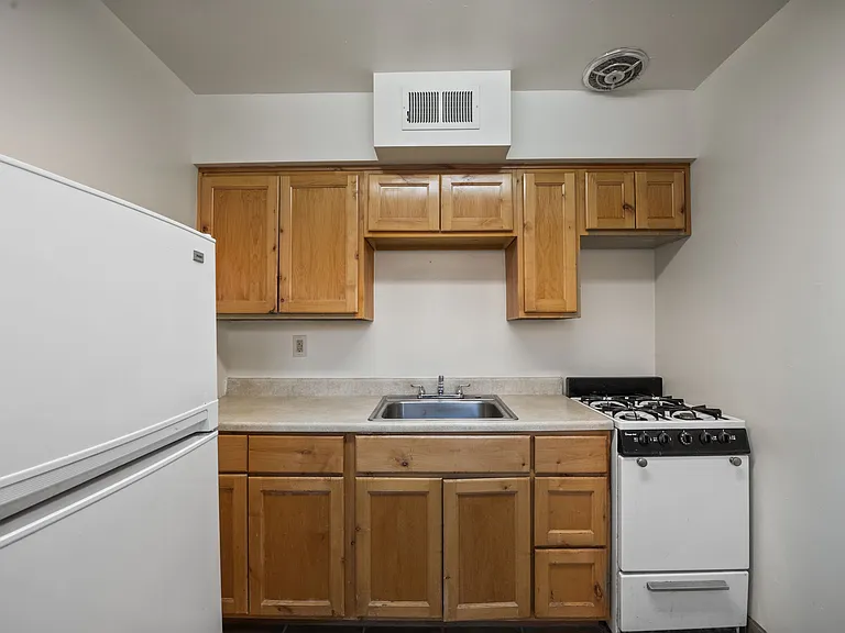 818 Iron Ave SE — Photo 10