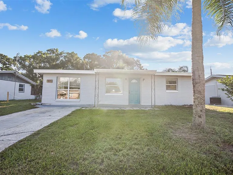 4554 Nimmer Dr — Photo 1