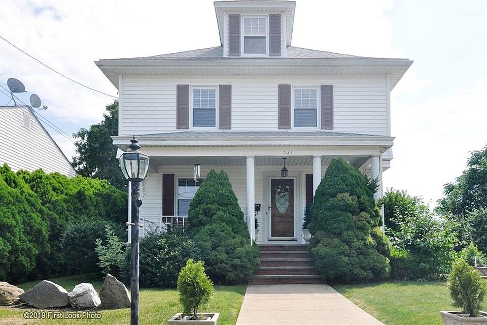 1st image of 235 Orchard St