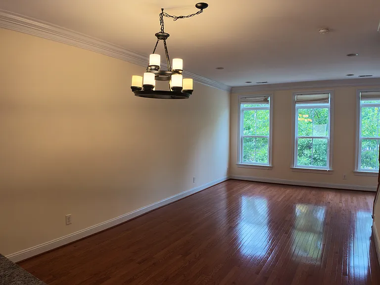 3066 Waterloo Ln — Photo 16