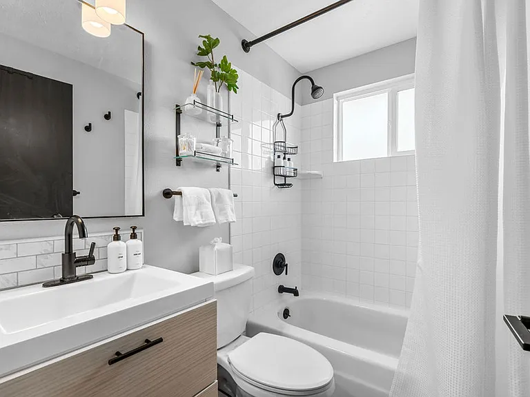 2219 N Atlantic St #D — Photo 16