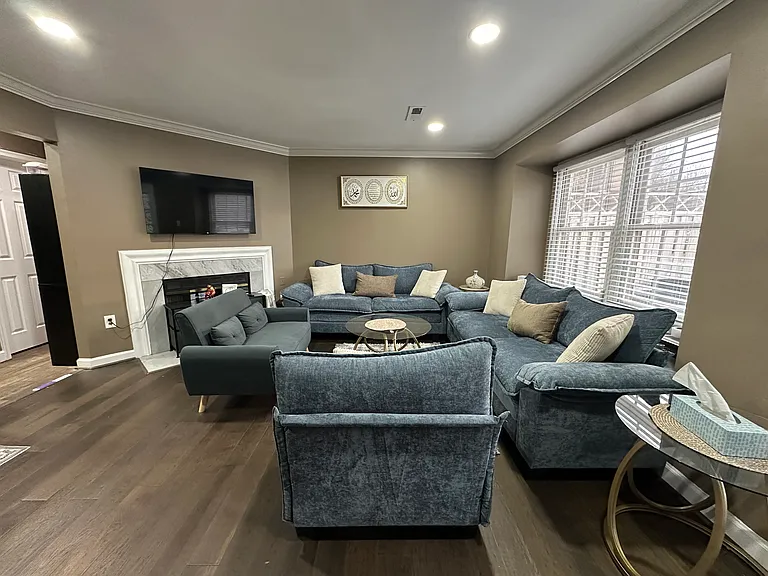 12103 Salemtown Dr — Photo 2