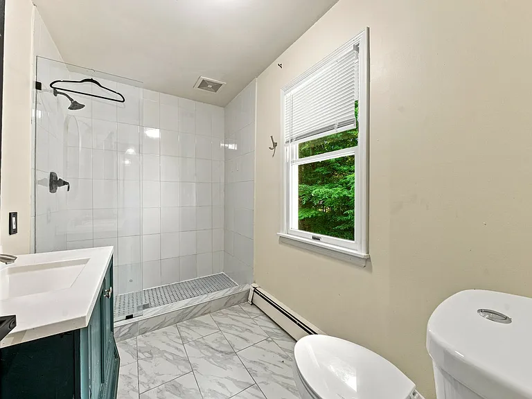 8 McCroy Dr — Photo 4
