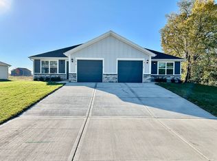 611 Fall Meadow Ln #613, Belton, MO 64012