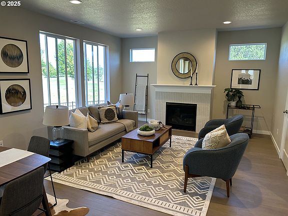 5th image of 3033 Olympic St #31