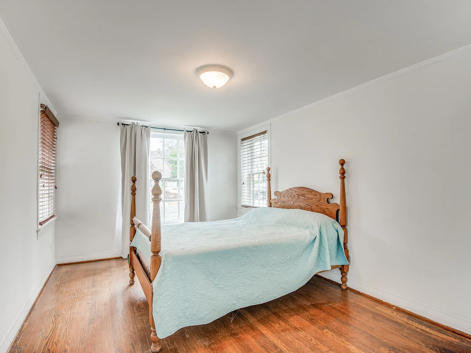 2 bed, 1073 sqft, $2,250 — Photo 4