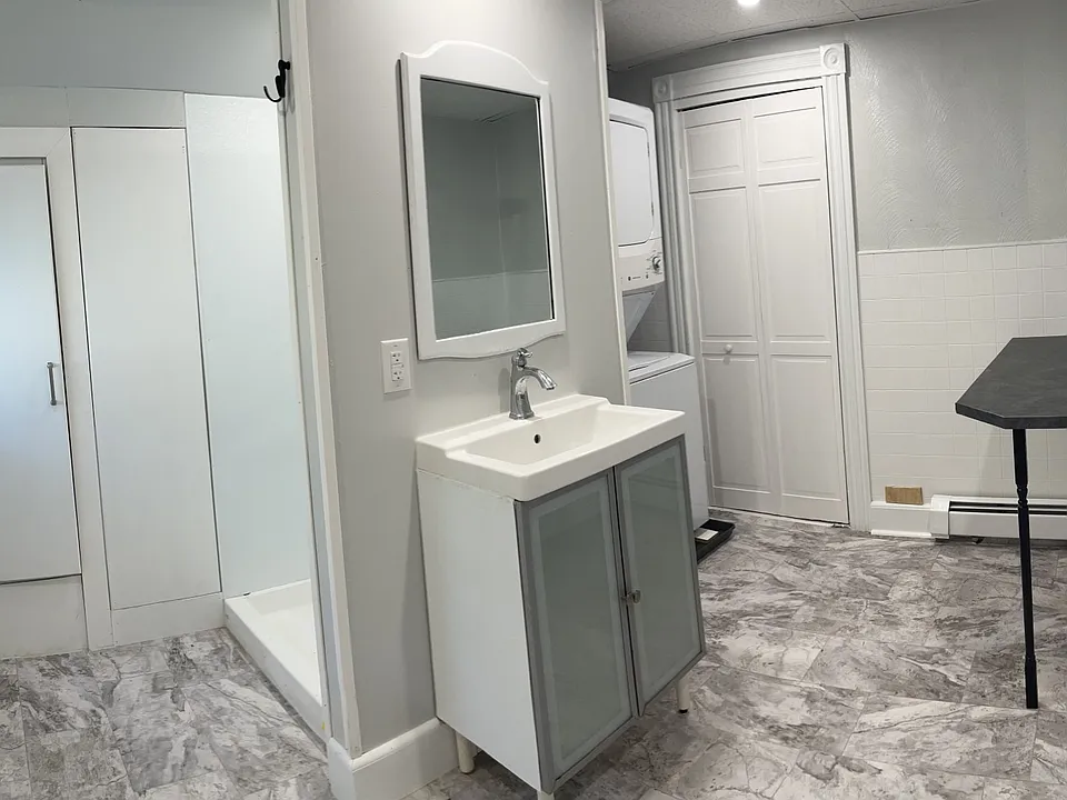 48 Grove St #5